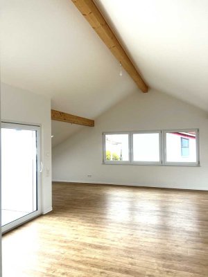 Sehr schönes und hochwertig ausgestattetes 4,5-Zimmer-Dachstudio mit hohen Decken!