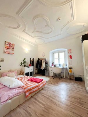 Traumhafte 4,5-Zimmer-Wohnung im Denkmal mit Südbalkon!