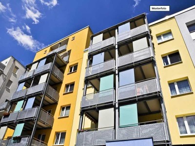 Provisionsfrei Mehrfamilienhaus in 45663 Recklinghausen, König-Ludwig-Str.