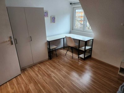 Modernes WG-Zimmer - möbliert mitten in Heilbronn