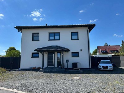 Traumhaus im Stadtvillastil mit großem Garten in Ebersdorf bei Coburg