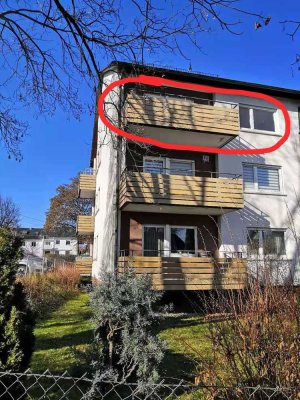 Sonnige 2,5-Zimmer Wohnung mit Balkon in bester Lage