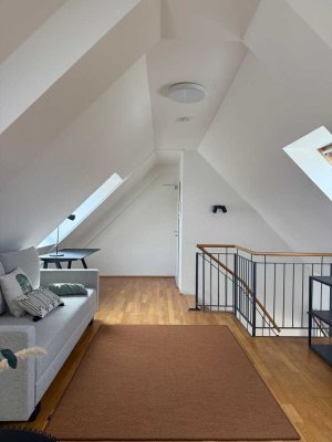 JETZT *Paul & Partner* WUNDERSCHÖNE ALTBAUWOHNUNG ! IDEAL ZUM SELBSTEINZUG! 220
