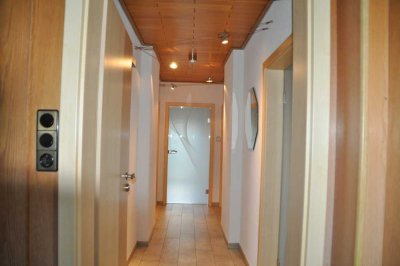 Modernisierte 3-Raum-Wohnung mit Balkon und Einbauküche in Castrop-Rauxel
