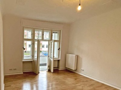Attraktive 4-Zimmer-Wohnung 
in Berlin-Lankwitz
mit Balkon und Garten 

- Erstbezug nach Sanieru