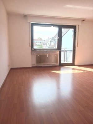 Charmante 2-Zimmerwohnung mit sonnigem Balkon in ruhiger Lage