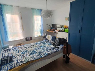 Gepflegte 2-Zimmer-Wohnung mit Balkon und Einbauküche in Eching