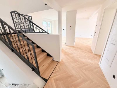 Großzügige Dach-Maisonette Wohnung mit exklusiven Dachterrassen mit tollem Panorama Ausblick