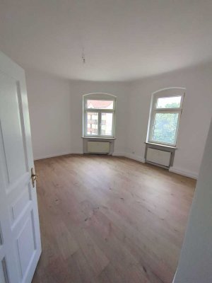 Renovierte 2-Zimmer Altbauwohnung