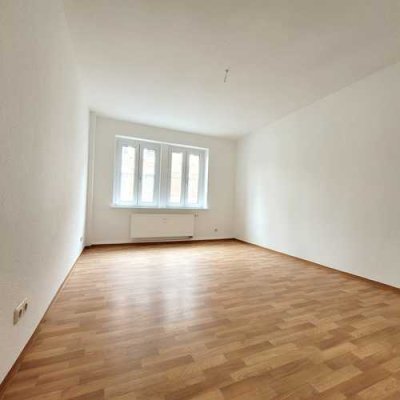 Geräumige Wohnung in Bahnhofsnähe