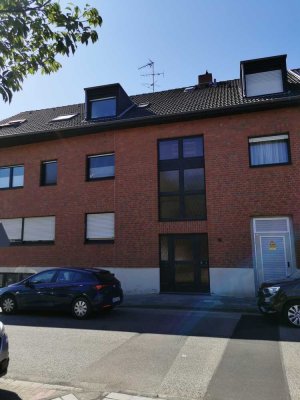 Schön geschnittene 2-Zimmerwohnung mit Sonnenbalkon in Steinhausen!