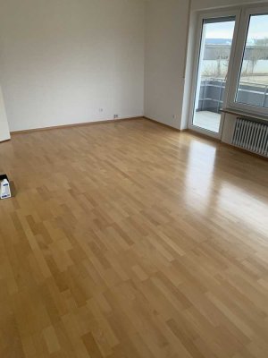 Gepflegte 4-Zimmer-Wohnung im 2. OG mit Garage in Rottweil