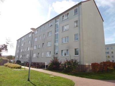 Familienwohnung mit Balkon und Wannenbad