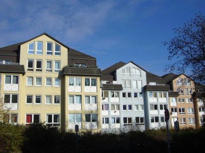 Im Herzen von Gießen, über den Dächern der Stadt: Sehr großzügige, schöne und frisch renovierte 3...