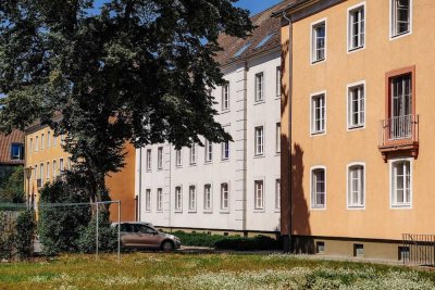 Helle Wohnung im Altbau // 2.OG links