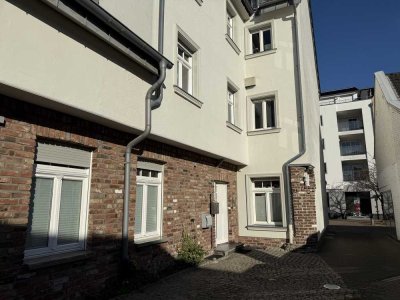 Luxuriöse 3-Zimmer Wohnung (1.OG) inkl. Poggenpohl Küche in Dormagen Innenstadt provisionsfrei