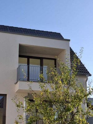 Erstbezug - Neubau, 3 Zimmer-Dachgeschosswohnung