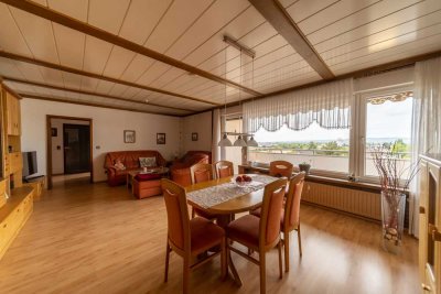 Perfekt geschnittene 4-Zimmerwohnung mit großem Balkon und tollem Ausblick