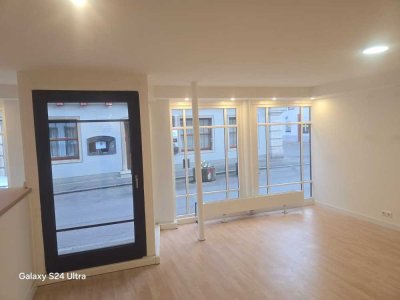 ++++++Grosse 4 Zimmer Wohnung++++++