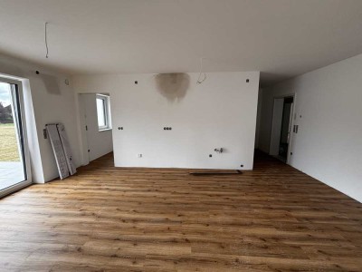 1,5 Zimmer-Wohnung: neu, hell, sehr schöne und günstige Lage