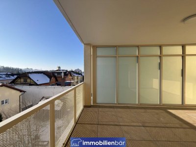 Großzügige 2 Zimmerwohnung mit großer Loggia und Balkon