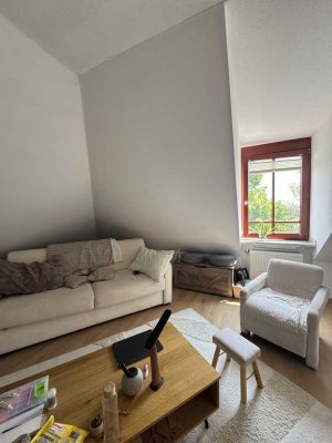 ++ Gemütliche Dachgeschosswohnung mit Balkon ++