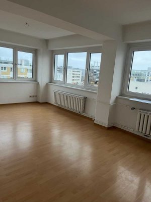 Helle 2-Zimmer-Wohnung in Citylage