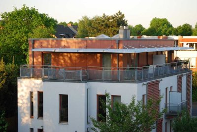 Wohnerlebnis auf zwei Ebenen: lichtdurchflutete, ruhige Maisonette-Wohnung mit Garten von Privat