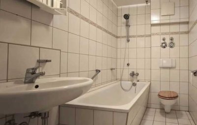 ANLEGER AUFGEPASST – Provisionsfreie 2-Zimmer-Kapitalanlage mit Balkon & TG-Stellplatz am Parkbogen