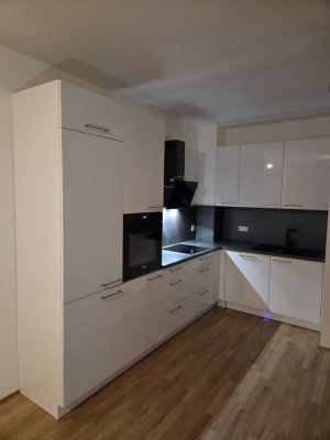 Penthouse: große Terrasse, Nolte-EBK & 2,70 m Deckenhöhe