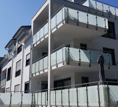 Stilvolle, neuwertige 3-Zimmer-Wohnung mit Balkon und EBK in Rechberghausen
