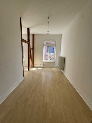 Direkt am Rhein! Wunderschöne, großzügige 3- 4 Zimmerwohnung