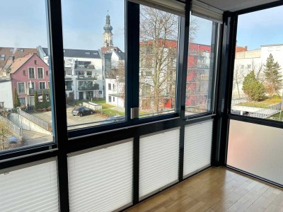 Zentrum: Bezugsfreie 91 m2-Wohnung m. 2 Bädern in ruhiger Seitenstraße - auch als 2 Wohnungen mögl.!