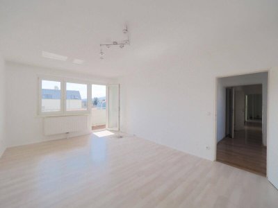Sonnige Dreizimmerwohnung, mit großer Loggia!