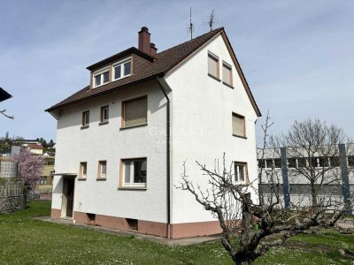 Zweifamilienhaus mit Bauplatz in Eutingen