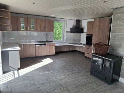 750 € - 100 m² - 3.0 Zi.
