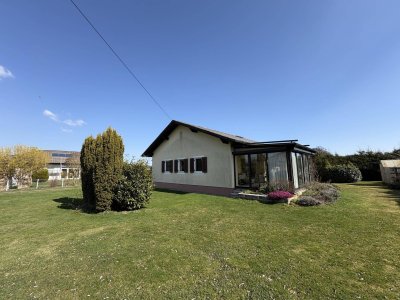 Bungalow mit großem sonnigen Grundstück