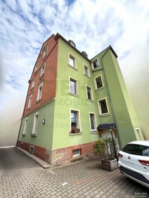 *Gepflegtes Mehrfamilienhaus*