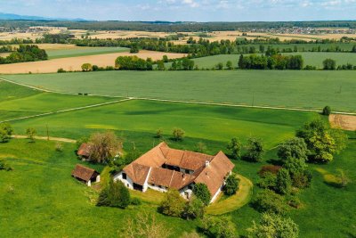 Vierkanter-Rarität - ca. 16 Hektar Landwirtschaft mit Teich in Ilz in der Oststeiermark - Schmuckstück zum Wachküssen!