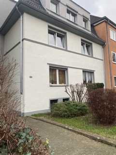 Kompl. renovierte helle & großzügige 2 - 3  Zimmer Wohnung , optional : sep. Arbeitszimmer