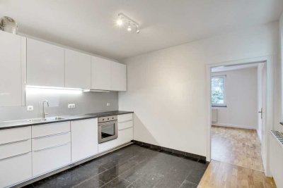 Sanierte 3 Zimmer Wohnung, zentrale Lage, 80qm, Monheimsallee