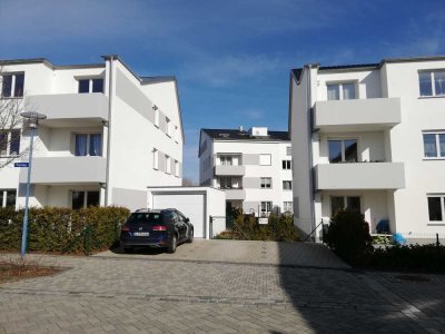 Attraktive 4-Zimmer-EG-Wohnung in Heide-Süd