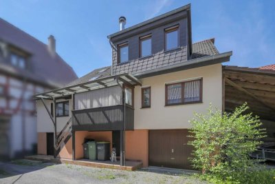 Doppelhaushälfte mit Scheune und Garten!