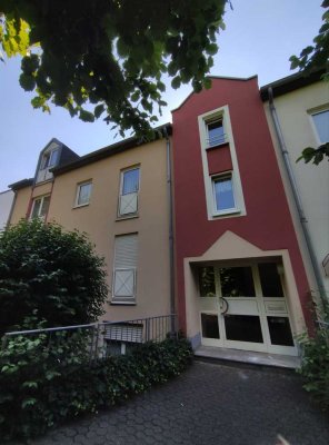 Gepflegte Hochparterre Wohnung (inkl. TG Stellplatz) in Trier-Feyen - ruhig, grün, gemütlich