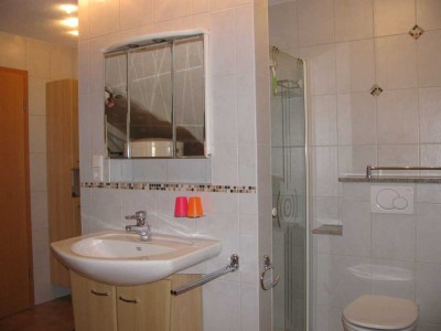 An Wochenendheimfahrer! 2-Zimmer Dachgeschosswohnung möbl. in Neckarsulm-Obereisesheim zu vermieten