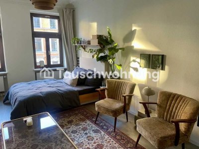 Tauschwohnung: Sehr zentral gelegene, gut geschnittene Wohnung mit Stuck