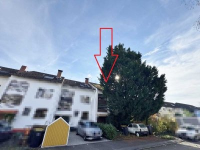 Kaum sichtbar, aber voller Möglichkeiten – sanierungsbedürftiges Reihenendhaus in Bötzingen !