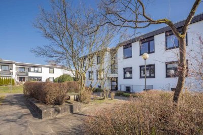 Großzügige 86m² Wohnung 4 Zimmer in Niendorf + Balkon Südost mit Stellplatz im Freien