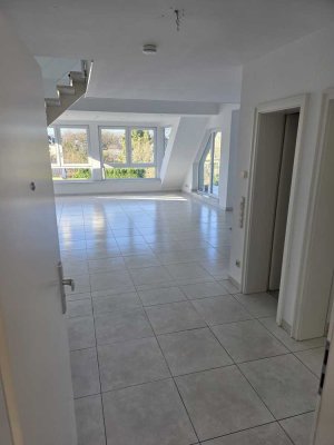 Großzügige Maisonette-Wohnung mit zwei Balkonen in Dortmund-Brackel