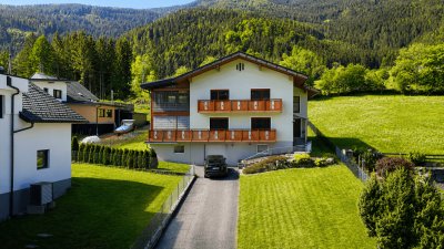 Großzügiges Mehrfamilienhaus in sehr gutem Zustand